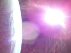 Os astronautas do Artemis II revelam uma terrível mensagem de alerta que receberam quando sua espaçonave passou do “ponto sem retorno” em sua viagem à lua A vista da espaçonave enquanto ela realizava a injeção translunar, empurrando a cápsula Orion em direção à lua