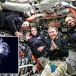 Os astronautas do Artemis II viajam mais longe da Terra do que qualquer ser humano na história, quebrando o recorde da Apollo 13 estabelecido há mais de 50 anos