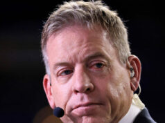 Os comentários de Troy Aikman destacam a preocupação das equipes com a contratação de emissoras Os comentários de Troy Aikman destacam a preocupação das equipes com a contratação de emissoras