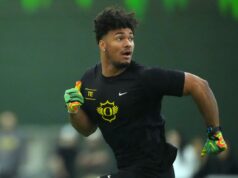 Os jatos derrotam o tight end Kenyon Sadiq em 16º lugar no Draft da NFL de 2026 Os Jets levaram Kenyon Sadiq ao 16º lugar geral no Draft de 2026 da NFL.