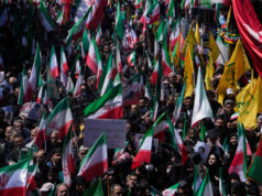 Os mercados de previsão estão de volta aos holofotes – desta vez por causa da guerra no Irão ARQUIVO - O site do mercado de previsão da Polymarket é exibido na tela de um computador, 11 de janeiro de 2026, em Nova York. (Foto AP/Wyatte Grantham-Philips, arquivo)