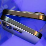 renderização hipotética da dobra do iphone em um fundo estilizado