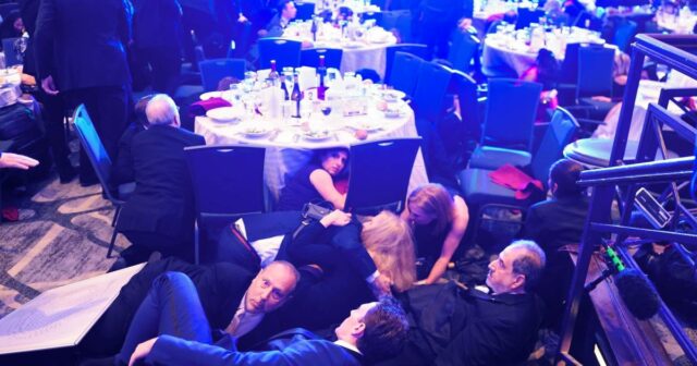 GettyImages-2273156148 Donald Trump ataca suspeito de atirar após tiroteio no WHCD