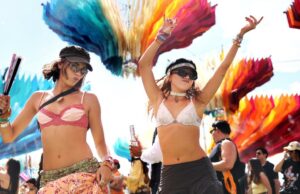Pagar US$ 4.000 pelo seu ingresso para o Coachella? Este projeto de lei da Califórnia pode conter o escalpelamento Pagar US$ 4.000 pelo seu ingresso para o Coachella? Este projeto de lei da Califórnia pode conter o escalpelamento