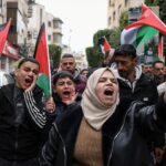 Palestinos na Cisjordânia protestam e atacam a lei israelense de pena de morte