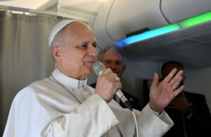 Papa Leão afasta o colapso blasfemo de Trump Papa Leão afasta o colapso blasfemo de Trump