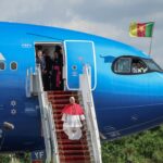 Papa Leão visita Camarões com mensagem de paz em meio a ataques de Trump