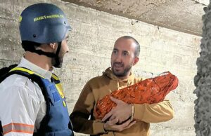 Paramédico israelense faz parto de bebê e leva-o às pressas para abrigo antiaéreo durante ataque no Irã Paramédico israelense faz parto de bebê e leva-o às pressas para abrigo antiaéreo durante ataque no Irã