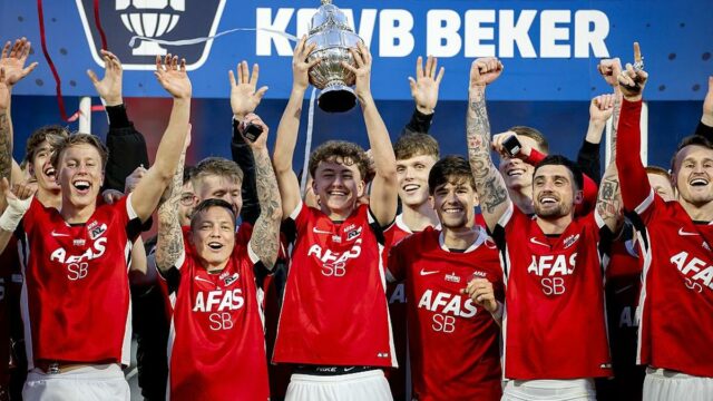Parrott e Koopmeiners brilham na vitória do AZ Alkmaar na Taça KNVB após 13 anos
