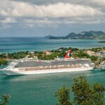 Passageiros de cruzeiro debatem churrasco versus frango e waffles com a estreia do novo menu de almoço grátis