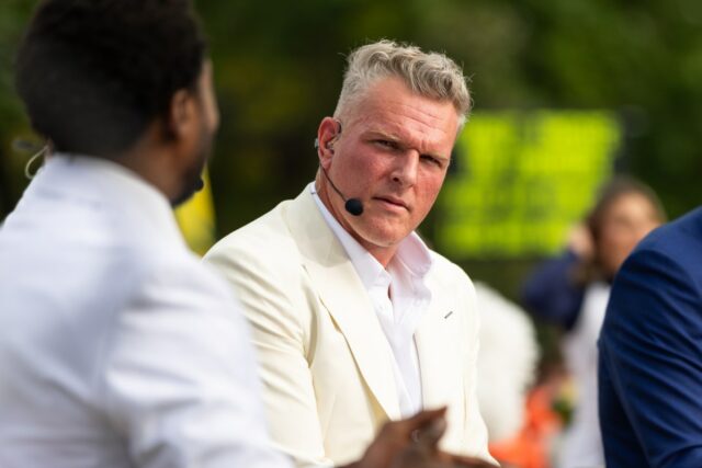 Pat McAfee reage a Diego Pavia aceitando convite do NFL Minicamp com Ravens
