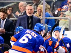 Patrick Roy assume a culpa pelo mau começo dos Islanders em uma derrota crítica O técnico Patrick Roy do New York Islanders reage durante o primeiro período contra o Philadelphia Flyers na UBS Arena em 3 de abril de 2026 em Elmont, Nova York.