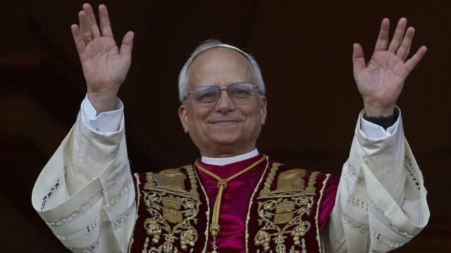 Paus Leo Kritik Keras Trump: Ancaman Hancurkan Peradaban Irã Sangat Tak Bermoral
