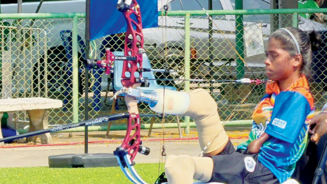 Payal surpreende o número 1 do mundo, Sheetal e conquista o ouro
