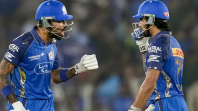 `Pedi para ele se acalmar...`: Varma em bate-papo animado no meio da partida com Pandya
