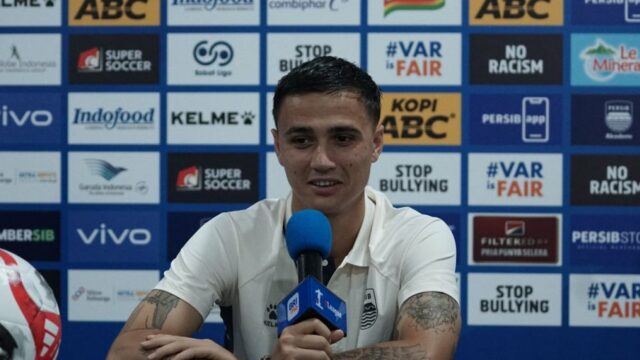 Pemain Persib Eliano Reijnders Dikabarkan Diincar Klub Liga Azerbaijão
