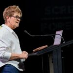 Penny Chapman usa a palestra de Hector Crawford para alertar sobre IA, comemorar o legado da Matchbox e pedir uma narrativa australiana mais ousada na Screen Forever Conference