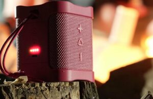 Perfeito para a praia, piscina ou parque, este alto-falante portátil Skullcandy está à venda por apenas US $ 33 no momento Perfeito para a praia, piscina ou parque, este alto-falante portátil Skullcandy está à venda por apenas US $ 33 no momento