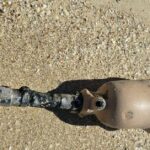 Perna protética encontrada em local de pesca popular, polícia investiga