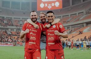 Persija Cukur Persebaya 3-0, Eksel Runtukahu Kirim Ancaman e Persib de Puncak Klasemen Persija Cukur Persebaya 3-0, Eksel Runtukahu Kirim Ancaman e Persib de Puncak Klasemen