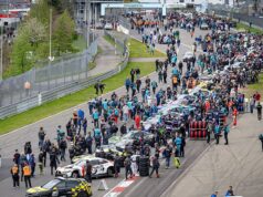 Piloto de corrida morre em acidente de carro antes da corrida de Nuerburgring com Max Verstappen Piloto de corrida morre em acidente de carro antes da corrida de Nuerburgring com Max Verstappen