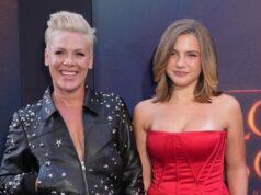 Pink traz a filha Willow, de 14 anos, como acompanhante para a estreia na Broadway Pink traz a filha Willow, de 14 anos, como acompanhante para a estreia na Broadway
