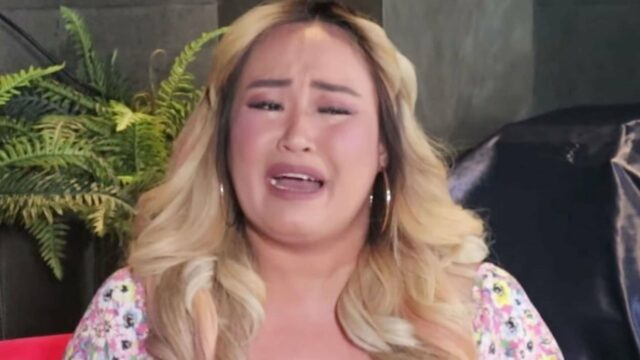 Pinkan Mambo Nangis Haru Dibantu Ivan Gunawan Biar Bisa Manggung Pinkan Mambo Nangis Haru Dibantu Ivan Gunawan Biar Bisa Manggung Lagi