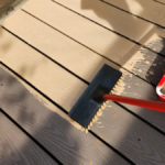 Meu deck antes da pintura, parecendo um pouco triste.