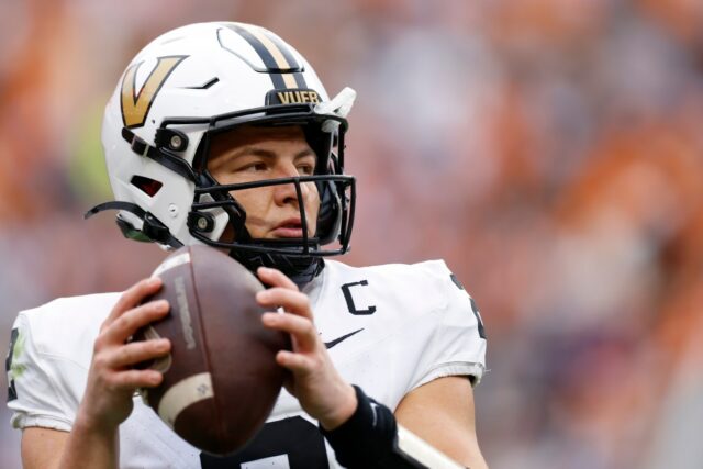 Polarizando QB Diego Pavia faz história infeliz no draft da NFL
