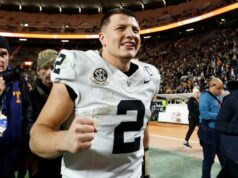 Polêmico QB Diego Pavia assina com Ravens dias depois de não ter sido elaborado Polêmico QB Diego Pavia assina com Ravens dias depois de não ter sido elaborado