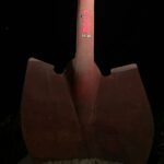 Por que existe uma pá gigante no deserto perto de Coachella? Tom Cruise tem a resposta