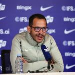 Por que o técnico do Chelsea, Liam Rosenior, não está surpreso com o renascimento do Man Utd