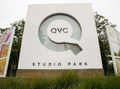 Potência de TV de varejo pede falência com plano de recuperação de 90 dias definido Sinalização corporativa QVC com