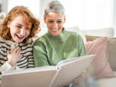 Precisa de um presente de última hora para o Dia das Mães? Este álbum de fotos personalizado fica pronto rapidamente Jéssica Alba aparece em