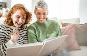 Precisa de um presente de última hora para o Dia das Mães? Este álbum de fotos personalizado fica pronto rapidamente Jéssica Alba aparece em