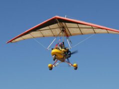 Preocupações de segurança foram relatadas à Apple antes do piloto morrer durante as filmagens do Vision Pro Preocupações de segurança foram relatadas à Apple antes da morte do piloto durante as filmagens do Vision Pro | Foto de stock de uma aeronave ultraleve semelhante à envolvida