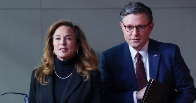 Presidente McClain se concentra em cortes de impostos para famílias Presidente McClain se concentra em cortes de impostos para famílias trabalhadoras enquanto os democratas pressionam 'Taxar os ricos'