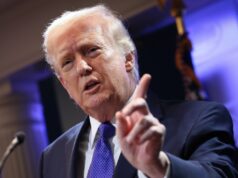 Presidente Trump, Melania Trump e outros evacuados do jantar de correspondentes na Casa Branca Presidente Trump, Melania Trump e outros evacuados do jantar de correspondentes na Casa Branca