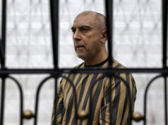 Primeiro julgamento de oficial sírio da era Assad começa em Damasco Primeiro julgamento de oficial sírio da era Assad começa em Damasco