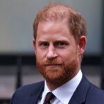 Príncipe Harry fora de um tribunal de Londres em janeiro para um caso separado.