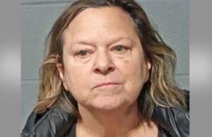 Professor de pré-escola supostamente arrastou aluno e o deixou sozinho no corredor Departamento do Xerife do Condado de Pamela Mitchell McLennan