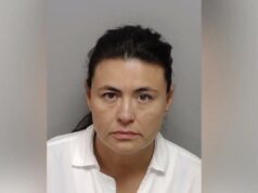 Professora do Texas, 46 anos, acusada de agredir sexualmente um aluno da 5ª série que ela classificou como um de seus ‘favoritos’ Uma distorcida professora do ensino fundamental do Texas é acusada de agredir sexualmente uma aluna da quinta série que ela classificou como uma de suas