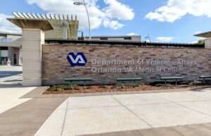 Projeto de lei republicano pode deixar muitos veteranos com taxas exorbitantes desnecessárias Projeto de lei republicano pode deixar muitos veteranos com taxas exorbitantes desnecessárias