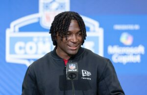 Projetos de lei solicitados para direcionar o cornerback que “estabelece a cultura” no draft de 2026 da NFL D'Angelo Ponds #5, Fernando Mendoza #15, and Roman Hemby #1.