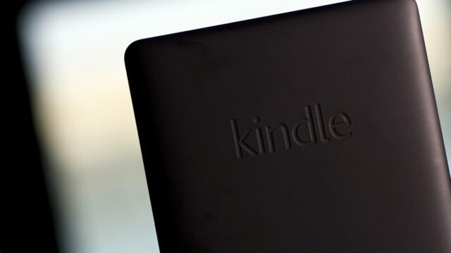 Proprietários de Kindle estão furiosos com o plano da Amazon Proprietários de Kindle estão furiosos com o plano da Amazon de encerrar o suporte para dispositivos mais antigos