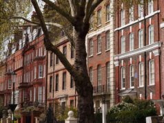 Proprietários supostamente postam anúncios de apartamentos ‘somente muçulmanos’, violando a lei de igualdade do país: relatório Proprietários supostamente postam anúncios de apartamentos 'somente muçulmanos', violando a lei de igualdade do país: relatório