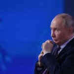 Putin finalmente admite que a economia da Rússia está em apuros e busca respostas, depois que os alertas sobre uma crise financeira se acumularam