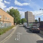 Quatro homens foram presos sob suspeita de assassinato depois que um jovem de 26 anos foi esfaqueado até a morte do lado de fora de uma boate na Ruby Street (foto) em Peckham