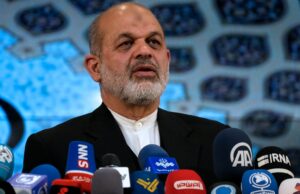 Quem é Ahmad Vahidi? Novo chefe do IRGC do Irã ligado a ataques globais e à ideologia de ‘Morte à América’ Quem é Ahmad Vahidi? Novo chefe do IRGC do Irã ligado a ataques globais e à ideologia de 'Morte à América'