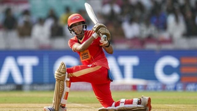 Quem é Anushka Sharma? A batedora indiana fazendo sua estreia internacional contra a África do Sul
